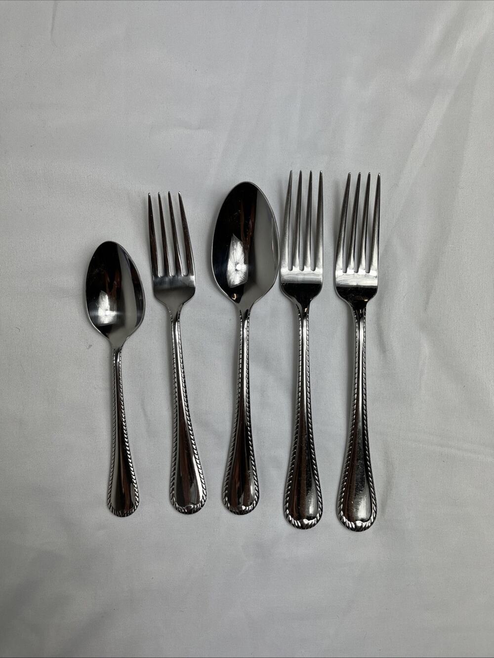 Mikasa Cameo Flatware Vietnam 18/10 Stainless Steal Set of 5 pieces